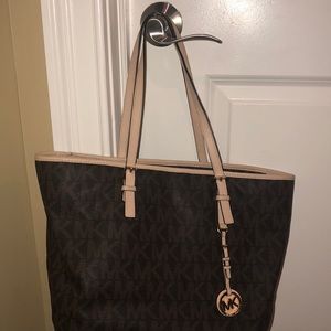 AUTHENTIC MICHAEL KORS TOTE BAG